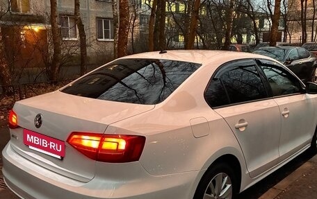 Volkswagen Jetta VI, 2015 год, 990 000 рублей, 2 фотография