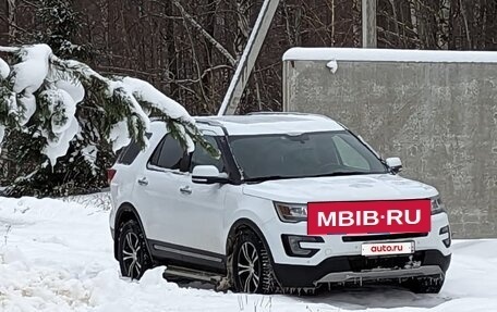 Ford Explorer VI, 2017 год, 2 850 000 рублей, 3 фотография