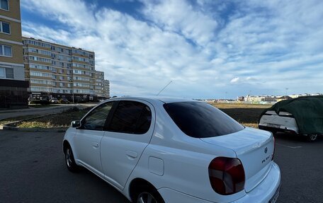 Toyota Platz, 1999 год, 260 000 рублей, 4 фотография