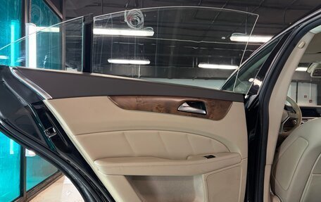 Mercedes-Benz CLS, 2012 год, 2 180 000 рублей, 17 фотография