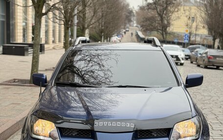 Mitsubishi Outlander III рестайлинг 3, 2003 год, 650 000 рублей, 2 фотография