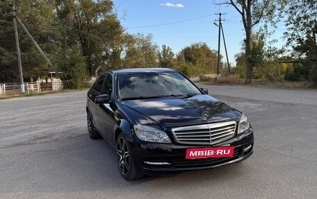 Mercedes-Benz C-Класс, 2010 год, 950 000 рублей, 3 фотография