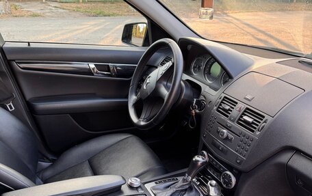 Mercedes-Benz C-Класс, 2010 год, 950 000 рублей, 9 фотография