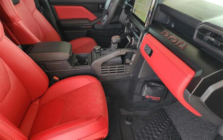 Toyota Tacoma, 2025 год, 6 000 000 рублей, 8 фотография