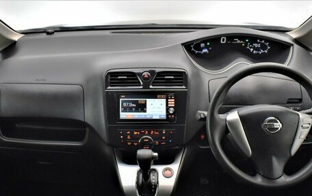 Nissan Serena IV, 2011 год, 1 220 000 рублей, 5 фотография