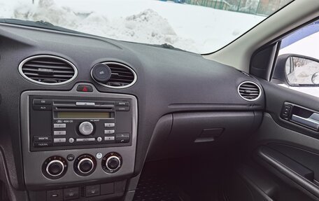 Ford Focus II рестайлинг, 2006 год, 400 000 рублей, 21 фотография