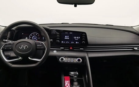 Hyundai Elantra, 2022 год, 1 175 065 рублей, 2 фотография