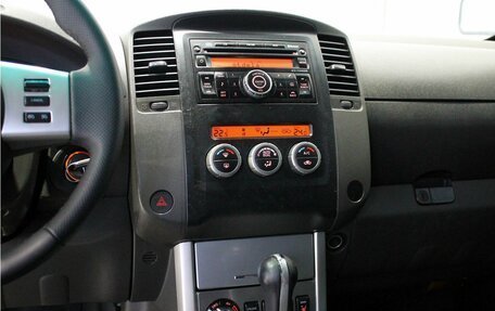 Nissan Navara (Frontier), 2010 год, 1 499 000 рублей, 20 фотография