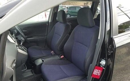 Toyota Wish II, 2017 год, 1 250 000 рублей, 15 фотография