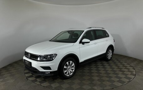 Volkswagen Tiguan II, 2018 год, 2 350 000 рублей, 1 фотография