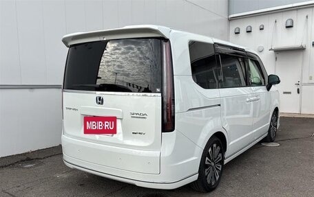 Honda Stepwgn, 2023 год, 2 730 000 рублей, 6 фотография