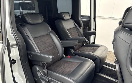 Honda Stepwgn, 2023 год, 2 730 000 рублей, 14 фотография