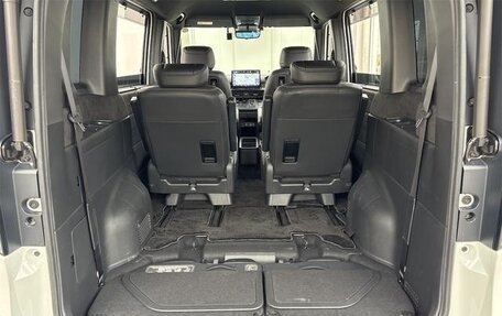 Honda Stepwgn, 2023 год, 2 730 000 рублей, 24 фотография