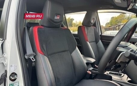 Toyota Hilux VIII, 2024 год, 4 400 116 рублей, 10 фотография