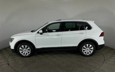 Volkswagen Tiguan II, 2018 год, 2 350 000 рублей, 5 фотография