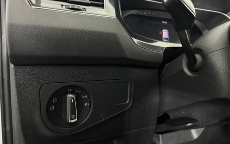 Volkswagen Tiguan II, 2018 год, 2 350 000 рублей, 9 фотография