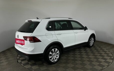 Volkswagen Tiguan II, 2018 год, 2 350 000 рублей, 6 фотография