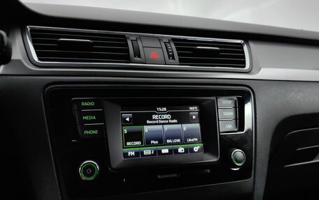 Skoda Rapid I, 2015 год, 999 000 рублей, 14 фотография