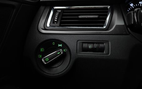 Skoda Rapid I, 2015 год, 999 000 рублей, 21 фотография