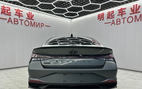 Hyundai Elantra, 2023 год, 1 760 000 рублей, 5 фотография