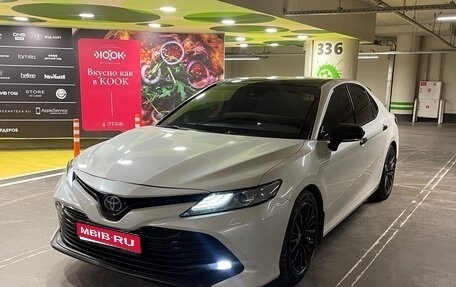 Toyota Camry, 2019 год, 2 590 000 рублей, 1 фотография