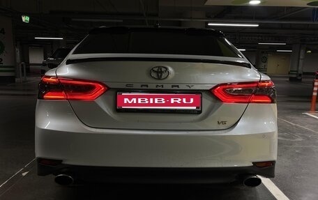 Toyota Camry, 2019 год, 2 590 000 рублей, 3 фотография