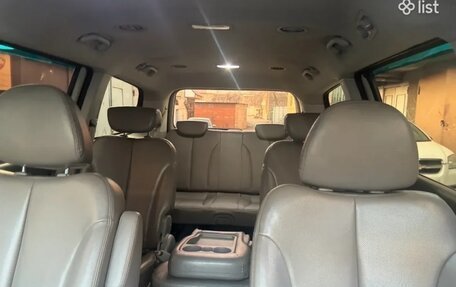 KIA Carnival III, 2010 год, 1 650 000 рублей, 14 фотография