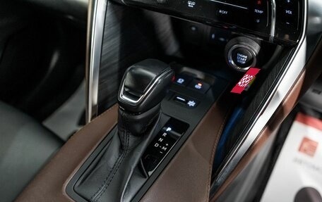 Toyota Harrier, 2020 год, 4 200 000 рублей, 14 фотография