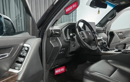 Toyota Land Cruiser, 2021 год, 10 500 000 рублей, 18 фотография