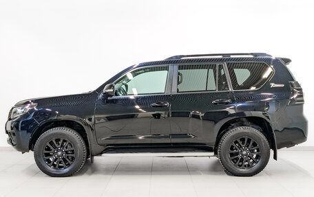 Toyota Land Cruiser Prado 150 рестайлинг 2, 2022 год, 7 345 000 рублей, 8 фотография