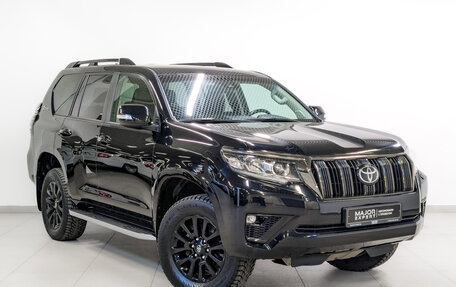 Toyota Land Cruiser Prado 150 рестайлинг 2, 2022 год, 7 345 000 рублей, 3 фотография