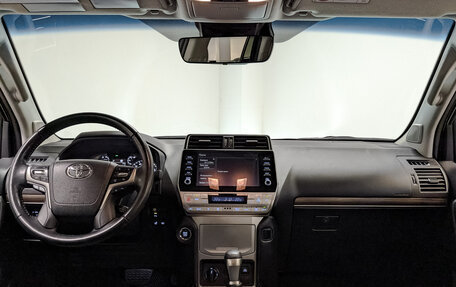 Toyota Land Cruiser Prado 150 рестайлинг 2, 2022 год, 7 345 000 рублей, 14 фотография