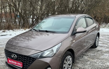 Hyundai Solaris II рестайлинг, 2021 год, 1 210 000 рублей, 1 фотография