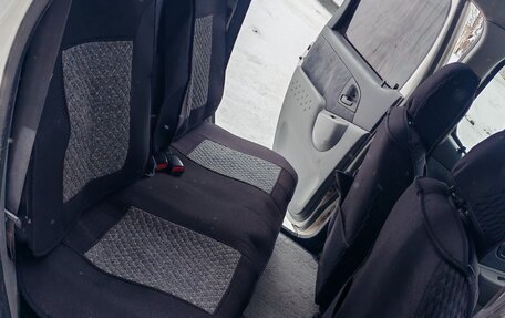 Toyota FunCargo, 2000 год, 380 000 рублей, 7 фотография