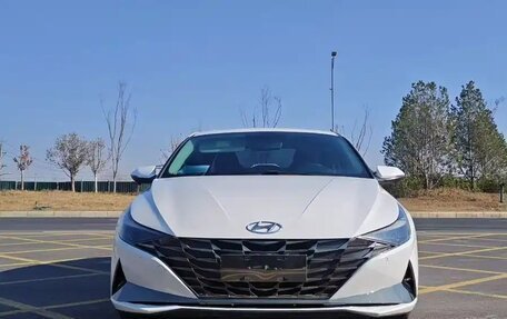 Hyundai Elantra, 2022 год, 1 190 000 рублей, 6 фотография