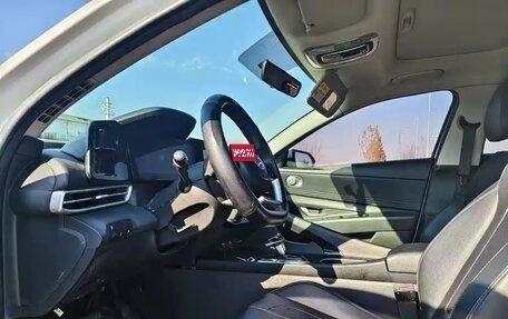 Hyundai Elantra, 2022 год, 1 190 000 рублей, 7 фотография