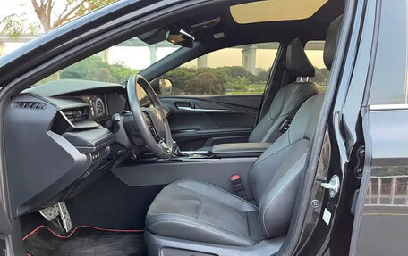 Toyota Camry, 2024 год, 3 700 000 рублей, 15 фотография