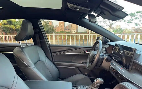 Toyota Camry, 2024 год, 3 700 000 рублей, 14 фотография