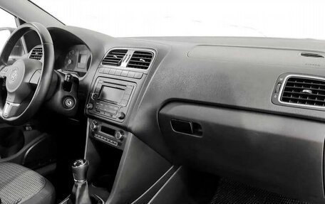 Volkswagen Polo VI (EU Market), 2011 год, 600 000 рублей, 2 фотография