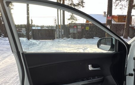 KIA Rio III рестайлинг, 2012 год, 750 000 рублей, 27 фотография