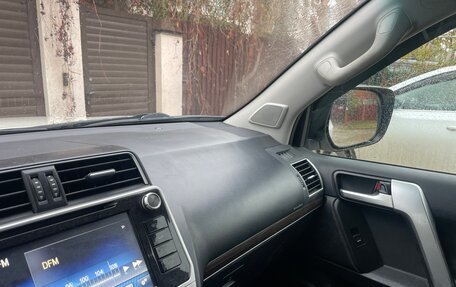 Toyota Land Cruiser Prado 150 рестайлинг 2, 2019 год, 4 300 000 рублей, 7 фотография