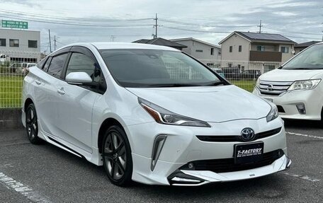 Toyota Prius IV XW50, 2023 год, 2 090 000 рублей, 3 фотография