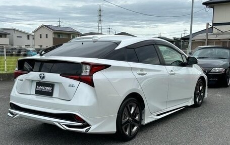 Toyota Prius IV XW50, 2023 год, 2 090 000 рублей, 10 фотография