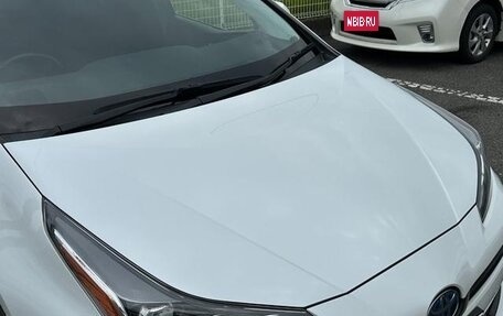 Toyota Prius IV XW50, 2023 год, 2 090 000 рублей, 4 фотография