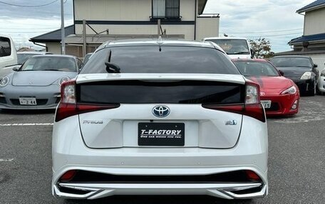 Toyota Prius IV XW50, 2023 год, 2 090 000 рублей, 11 фотография