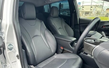 Toyota Prius IV XW50, 2023 год, 2 090 000 рублей, 26 фотография