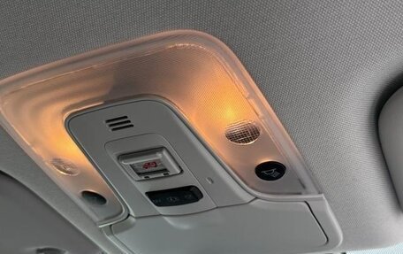 Toyota Prius IV XW50, 2023 год, 2 090 000 рублей, 33 фотография