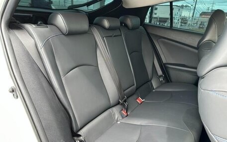 Toyota Prius IV XW50, 2023 год, 2 090 000 рублей, 29 фотография