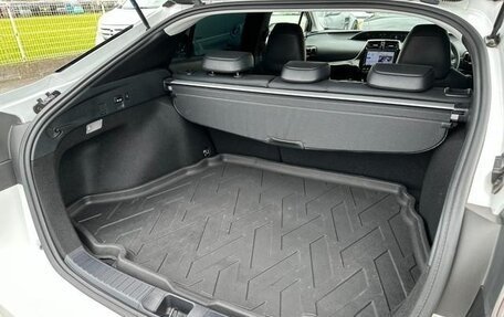 Toyota Prius IV XW50, 2023 год, 2 090 000 рублей, 40 фотография