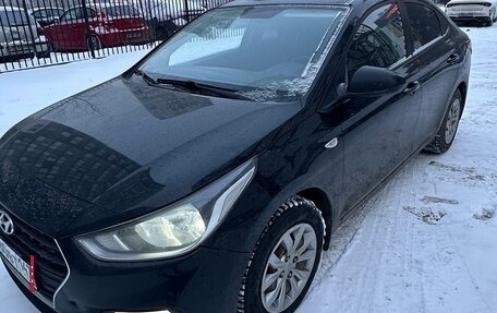 Hyundai Solaris II рестайлинг, 2017 год, 1 050 000 рублей, 4 фотография